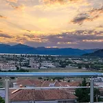 Faytale Nafplio شقة